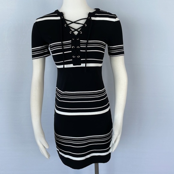 WHBM Short Sleeve Stripe Lace up Shift Dress Size XXS - Picture 4 of 14